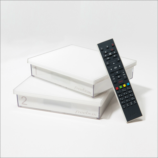Forfait Freebox V5 Design Crystal + option TV à 1,99€ sur Vente-privée.com