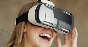 #IFA2014 - Samsung présente son casque de réalité virtuelle, le Gear VR