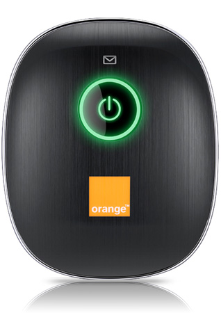 Orange lance l'AirBox Auto, un point d'accès mobile dans la voiture