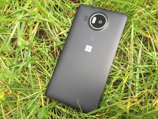 Windows Lumia 950XL : une version surboostée du Lumia 950 ? [Test]