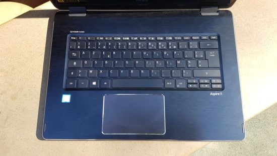 Acer Aspire R14 : un ordinateur convertible de 14" aux finitions soignées [Test]