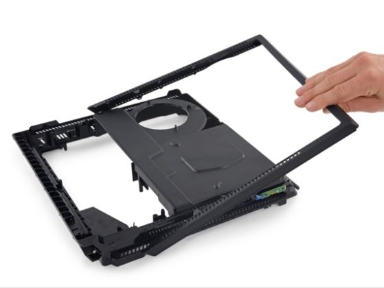 La PS4 Pro entièrement démontée, par iFixit mais aussi par Sony