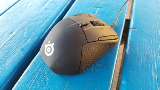 SteelSeries Rival 500 : une souris de gamer avec 15 boutons programmables et un retour tactile [Test]