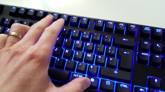 SteelSeries Apex M500 : un clavier pour gamer simple et efficace [Test]