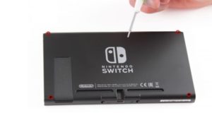 Nintendo Switch, aussitôt disponible, aussitôt démontée par @SOSav_fr