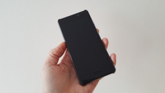 Meizu Pro 7 : un beau smartphone doté d'un écran secondaire [Test]