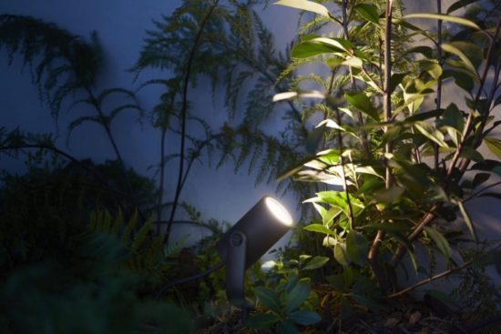 Philips dévoile sa nouvelle gamme extérieure Philips Hue Outdoor