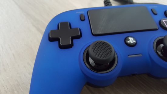 Nacon Wired Compact Controller : une manette pour PS4