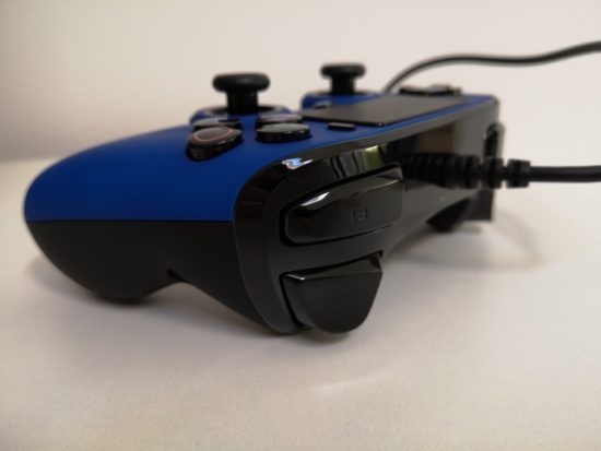 Nacon Wired Compact Controller : une manette pour PS4