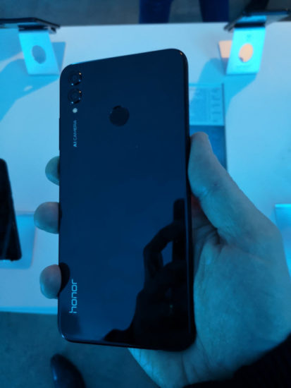 Le Honor 8X envahit la France, voici sa prise en main