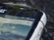 CAT utilise des zombies pour promouvoir les qualités de son smartphone S61