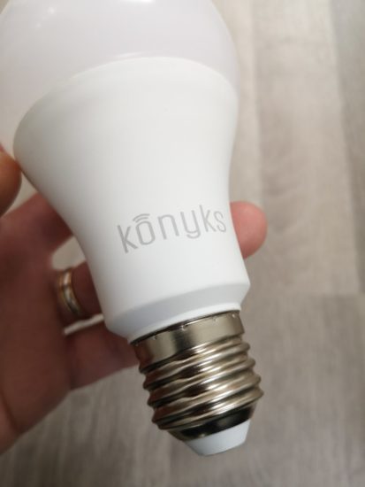 Antalya A70 : l'ampoule connectée WiFi de Konyks [Test]