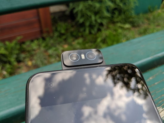 Asus Zenfone 6 : un smartphone équipé d'un capteur photo rotatif [Test]