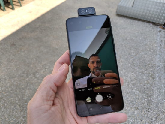 Asus Zenfone 6 : un smartphone équipé d'un capteur photo rotatif [Test]